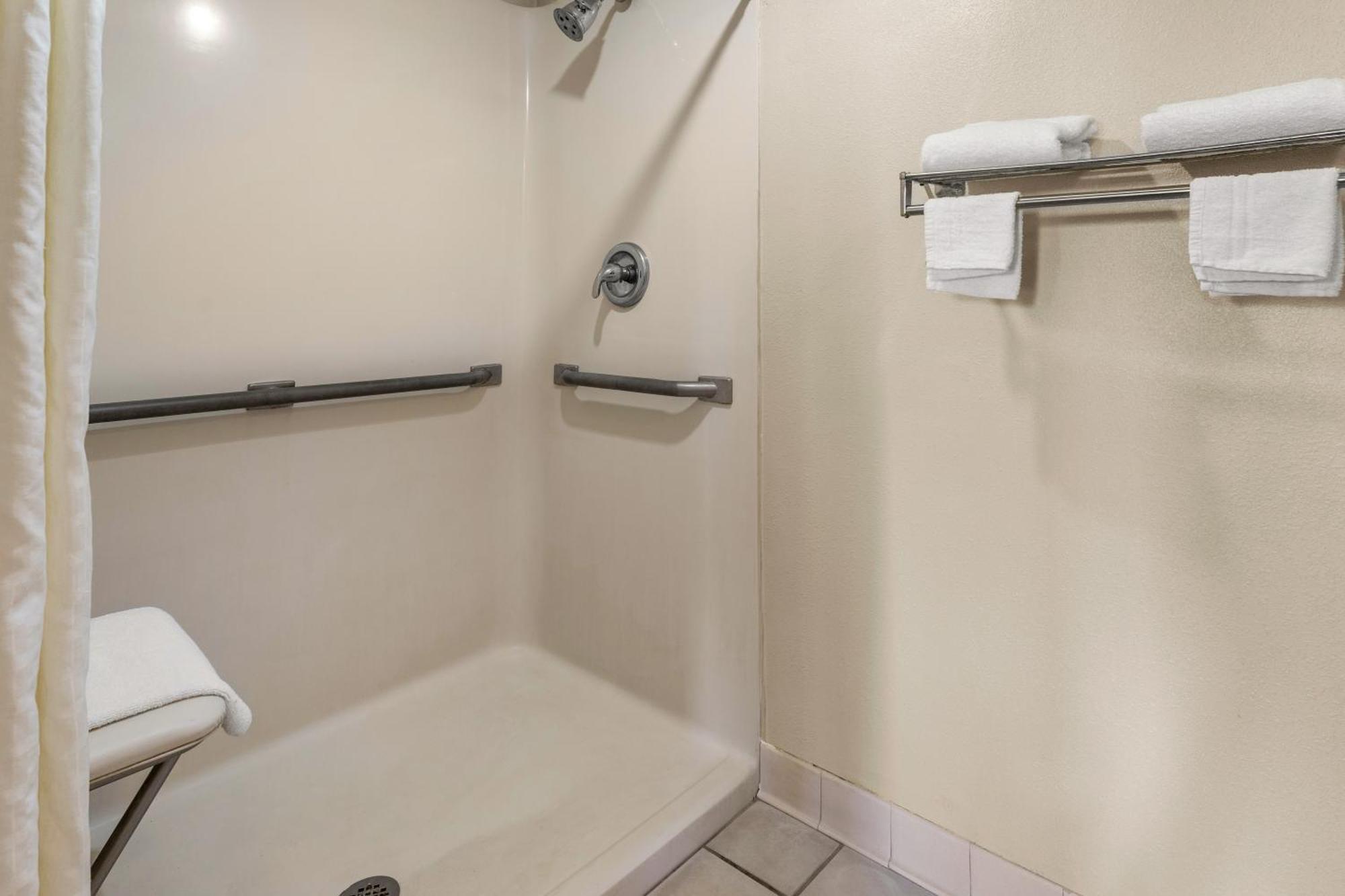 Americas Best Value Inn-Montezuma Exterior photo