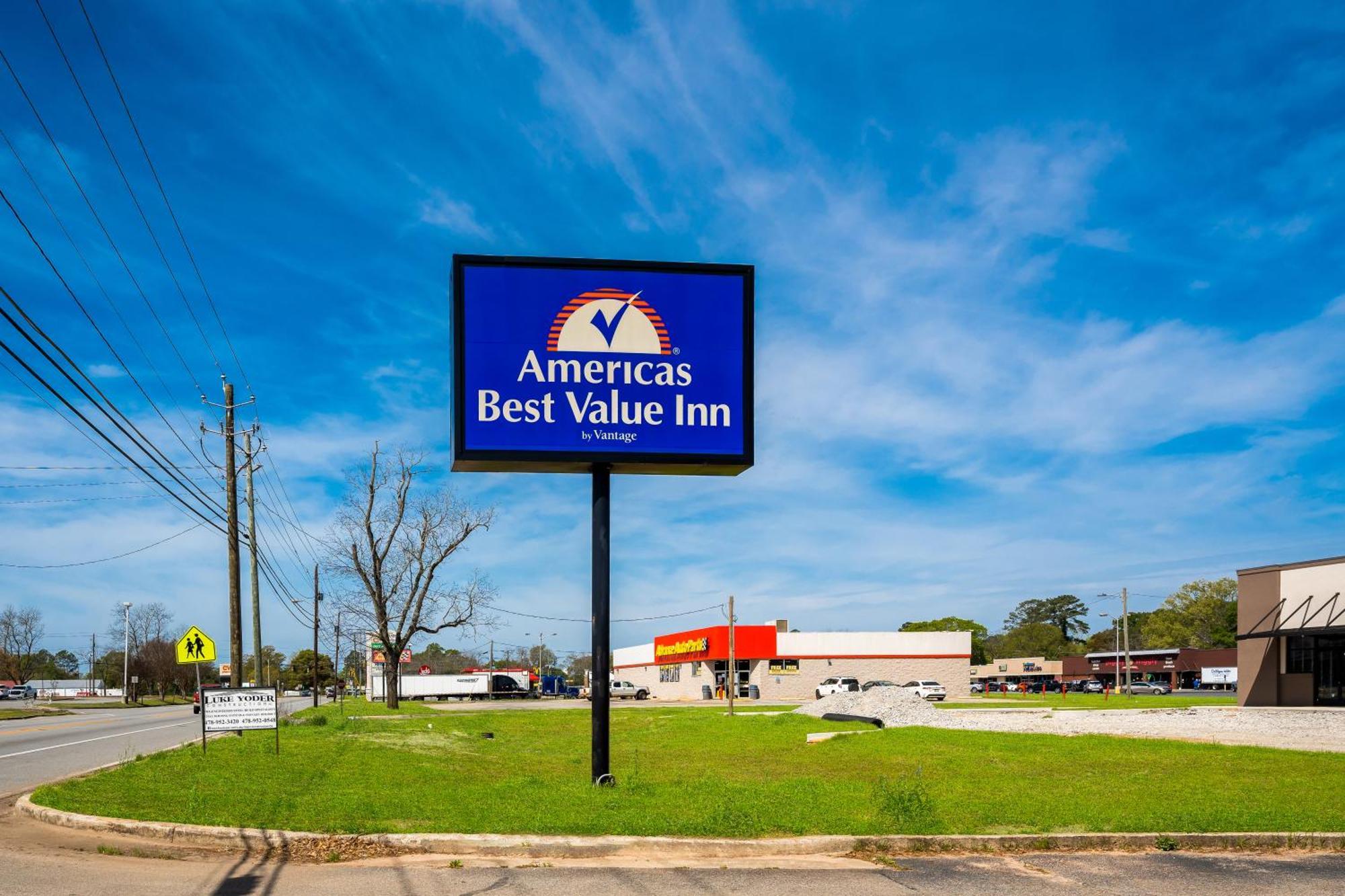 Americas Best Value Inn-Montezuma Exterior photo