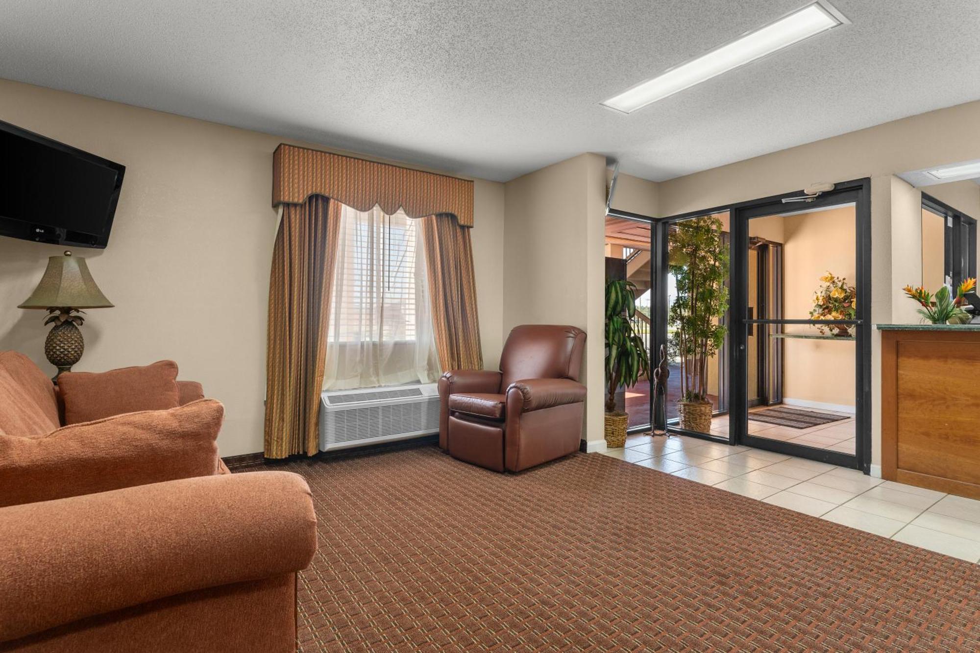 Americas Best Value Inn-Montezuma Exterior photo